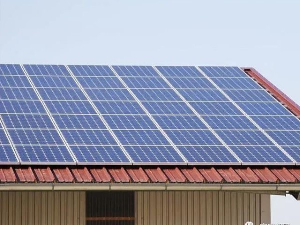 貧困戶(hù)“借光”發(fā)展 大力實(shí)施光伏電站扶貧工程項(xiàng)目！