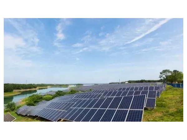 油田光伏發(fā)電量突破180萬千瓦時